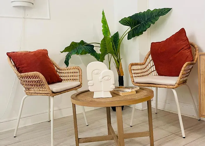 Studio Recemment Renove Proche Gare Et Ville